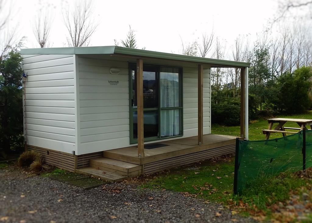 Martinborough Top 10 Holiday Park Экстерьер фото