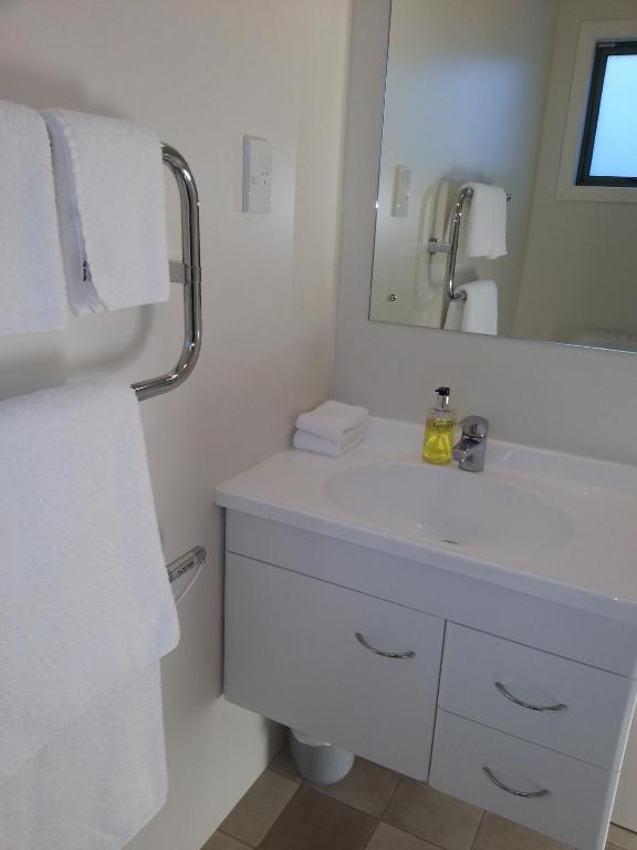 Martinborough Top 10 Holiday Park Номер фото